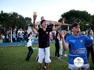 
<a style='margin-left: 5px;' class='btn btn-xs btn-social btn-facebook' href='https://www.facebook.com/sharer/sharer.php?u=https://www.boladovale.com.br/imgs/800-800-90/conteudo/fotos/1904/img8314.jpg' rel='popup' data-width='500' data-height='400'><i class='fa fa-facebook'></i>Compartilhar <span class='hidden-xs'>no Facebook</span>
</a> 
<a class='btn btn-default btn-xs' target='_blank' href='imgs/800-800-90/conteudo/fotos/1904/img8314.jpg'>
<span class='glyphicon glyphicon-cloud-download'></span> Salvar
</a> 
<span></span>