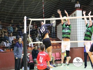 
<a style='margin-left: 5px;' class='btn btn-xs btn-social btn-facebook' href='https://www.facebook.com/sharer/sharer.php?u=https://www.boladovale.com.br/imgs/800-800-90/conteudo/fotos/1906/img8598.jpg' rel='popup' data-width='500' data-height='400'><i class='fa fa-facebook'></i>Compartilhar <span class='hidden-xs'>no Facebook</span>
</a> 
<a class='btn btn-default btn-xs' target='_blank' href='imgs/800-800-90/conteudo/fotos/1906/img8598.jpg'>
<span class='glyphicon glyphicon-cloud-download'></span> Salvar
</a> 
<span></span>