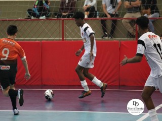 
<a style='margin-left: 5px;' class='btn btn-xs btn-social btn-facebook' href='https://www.facebook.com/sharer/sharer.php?u=https://www.boladovale.com.br/imgs/800-800-90/conteudo/fotos/1907/img8723.jpg' rel='popup' data-width='500' data-height='400'><i class='fa fa-facebook'></i>Compartilhar <span class='hidden-xs'>no Facebook</span>
</a> 
<a class='btn btn-default btn-xs' target='_blank' href='imgs/800-800-90/conteudo/fotos/1907/img8723.jpg'>
<span class='glyphicon glyphicon-cloud-download'></span> Salvar
</a> 
<span></span>