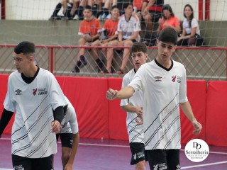 
<a style='margin-left: 5px;' class='btn btn-xs btn-social btn-facebook' href='https://www.facebook.com/sharer/sharer.php?u=https://www.boladovale.com.br/imgs/800-800-90/conteudo/fotos/1909/img8903.jpg' rel='popup' data-width='500' data-height='400'><i class='fa fa-facebook'></i>Compartilhar <span class='hidden-xs'>no Facebook</span>
</a> 
<a class='btn btn-default btn-xs' target='_blank' href='imgs/800-800-90/conteudo/fotos/1909/img8903.jpg'>
<span class='glyphicon glyphicon-cloud-download'></span> Salvar
</a> 
<span></span>