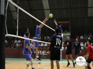
<a style='margin-left: 5px;' class='btn btn-xs btn-social btn-facebook' href='https://www.facebook.com/sharer/sharer.php?u=https://www.boladovale.com.br/imgs/800-800-90/conteudo/fotos/1912/img9311.jpg' rel='popup' data-width='500' data-height='400'><i class='fa fa-facebook'></i>Compartilhar <span class='hidden-xs'>no Facebook</span>
</a> 
<a class='btn btn-default btn-xs' target='_blank' href='imgs/800-800-90/conteudo/fotos/1912/img9311.jpg'>
<span class='glyphicon glyphicon-cloud-download'></span> Salvar
</a> 
<span></span>