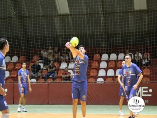 
<a style='margin-left: 5px;' class='btn btn-xs btn-social btn-facebook' href='https://www.facebook.com/sharer/sharer.php?u=https://www.boladovale.com.br/imgs/800-800-90/conteudo/fotos/1912/img9323.jpg' rel='popup' data-width='500' data-height='400'><i class='fa fa-facebook'></i>Compartilhar <span class='hidden-xs'>no Facebook</span>
</a> 
<a class='btn btn-default btn-xs' target='_blank' href='imgs/800-800-90/conteudo/fotos/1912/img9323.jpg'>
<span class='glyphicon glyphicon-cloud-download'></span> Salvar
</a> 
<span></span>