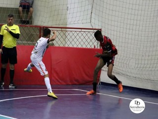 
<a style='margin-left: 5px;' class='btn btn-xs btn-social btn-facebook' href='https://www.facebook.com/sharer/sharer.php?u=https://www.boladovale.com.br/imgs/800-800-90/conteudo/fotos/1914/img9449.jpg' rel='popup' data-width='500' data-height='400'><i class='fa fa-facebook'></i>Compartilhar <span class='hidden-xs'>no Facebook</span>
</a> 
<a class='btn btn-default btn-xs' target='_blank' href='imgs/800-800-90/conteudo/fotos/1914/img9449.jpg'>
<span class='glyphicon glyphicon-cloud-download'></span> Salvar
</a> 
<span></span>
