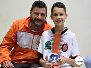 
<a style='margin-left: 5px;' class='btn btn-xs btn-social btn-facebook' href='https://www.facebook.com/sharer/sharer.php?u=https://www.boladovale.com.br/imgs/800-800-90/conteudo/fotos/1914/img9582.jpg' rel='popup' data-width='500' data-height='400'><i class='fa fa-facebook'></i>Compartilhar <span class='hidden-xs'>no Facebook</span>
</a> 
<a class='btn btn-default btn-xs' target='_blank' href='imgs/800-800-90/conteudo/fotos/1914/img9582.jpg'>
<span class='glyphicon glyphicon-cloud-download'></span> Salvar
</a> 
<span></span>