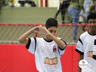 
<a style='margin-left: 5px;' class='btn btn-xs btn-social btn-facebook' href='https://www.facebook.com/sharer/sharer.php?u=https://www.boladovale.com.br/imgs/800-800-90/conteudo/fotos/1915/img9506.jpg' rel='popup' data-width='500' data-height='400'><i class='fa fa-facebook'></i>Compartilhar <span class='hidden-xs'>no Facebook</span>
</a> 
<a class='btn btn-default btn-xs' target='_blank' href='imgs/800-800-90/conteudo/fotos/1915/img9506.jpg'>
<span class='glyphicon glyphicon-cloud-download'></span> Salvar
</a> 
<span></span>