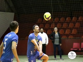 
<a style='margin-left: 5px;' class='btn btn-xs btn-social btn-facebook' href='https://www.facebook.com/sharer/sharer.php?u=https://www.boladovale.com.br/imgs/800-800-90/conteudo/fotos/1918/img0050.jpg' rel='popup' data-width='500' data-height='400'><i class='fa fa-facebook'></i>Compartilhar <span class='hidden-xs'>no Facebook</span>
</a> 
<a class='btn btn-default btn-xs' target='_blank' href='imgs/800-800-90/conteudo/fotos/1918/img0050.jpg'>
<span class='glyphicon glyphicon-cloud-download'></span> Salvar
</a> 
<span></span>
