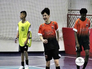 
<a style='margin-left: 5px;' class='btn btn-xs btn-social btn-facebook' href='https://www.facebook.com/sharer/sharer.php?u=https://www.boladovale.com.br/imgs/800-800-90/conteudo/fotos/1920/img0200.jpg' rel='popup' data-width='500' data-height='400'><i class='fa fa-facebook'></i>Compartilhar <span class='hidden-xs'>no Facebook</span>
</a> 
<a class='btn btn-default btn-xs' target='_blank' href='imgs/800-800-90/conteudo/fotos/1920/img0200.jpg'>
<span class='glyphicon glyphicon-cloud-download'></span> Salvar
</a> 
<span></span>