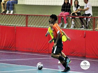 
<a style='margin-left: 5px;' class='btn btn-xs btn-social btn-facebook' href='https://www.facebook.com/sharer/sharer.php?u=https://www.boladovale.com.br/imgs/800-800-90/conteudo/fotos/1920/img0205.jpg' rel='popup' data-width='500' data-height='400'><i class='fa fa-facebook'></i>Compartilhar <span class='hidden-xs'>no Facebook</span>
</a> 
<a class='btn btn-default btn-xs' target='_blank' href='imgs/800-800-90/conteudo/fotos/1920/img0205.jpg'>
<span class='glyphicon glyphicon-cloud-download'></span> Salvar
</a> 
<span></span>
