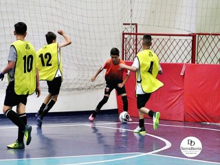 
<a style='margin-left: 5px;' class='btn btn-xs btn-social btn-facebook' href='https://www.facebook.com/sharer/sharer.php?u=https://www.boladovale.com.br/imgs/800-800-90/conteudo/fotos/1920/img0213.jpg' rel='popup' data-width='500' data-height='400'><i class='fa fa-facebook'></i>Compartilhar <span class='hidden-xs'>no Facebook</span>
</a> 
<a class='btn btn-default btn-xs' target='_blank' href='imgs/800-800-90/conteudo/fotos/1920/img0213.jpg'>
<span class='glyphicon glyphicon-cloud-download'></span> Salvar
</a> 
<span></span>