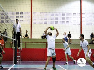 
<a style='margin-left: 5px;' class='btn btn-xs btn-social btn-facebook' href='https://www.facebook.com/sharer/sharer.php?u=https://www.boladovale.com.br/imgs/800-800-90/conteudo/fotos/1924/img0714.jpg' rel='popup' data-width='500' data-height='400'><i class='fa fa-facebook'></i>Compartilhar <span class='hidden-xs'>no Facebook</span>
</a> 
<a class='btn btn-default btn-xs' target='_blank' href='imgs/800-800-90/conteudo/fotos/1924/img0714.jpg'>
<span class='glyphicon glyphicon-cloud-download'></span> Salvar
</a> 
<span></span>
