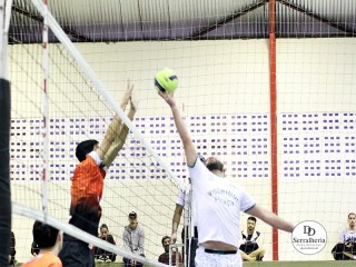 
<a style='margin-left: 5px;' class='btn btn-xs btn-social btn-facebook' href='https://www.facebook.com/sharer/sharer.php?u=https://www.boladovale.com.br/imgs/800-800-90/conteudo/fotos/1924/img0725.jpg' rel='popup' data-width='500' data-height='400'><i class='fa fa-facebook'></i>Compartilhar <span class='hidden-xs'>no Facebook</span>
</a> 
<a class='btn btn-default btn-xs' target='_blank' href='imgs/800-800-90/conteudo/fotos/1924/img0725.jpg'>
<span class='glyphicon glyphicon-cloud-download'></span> Salvar
</a> 
<span></span>
