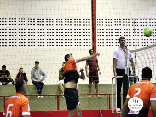 
<a style='margin-left: 5px;' class='btn btn-xs btn-social btn-facebook' href='https://www.facebook.com/sharer/sharer.php?u=https://www.boladovale.com.br/imgs/800-800-90/conteudo/fotos/1924/img0805.jpg' rel='popup' data-width='500' data-height='400'><i class='fa fa-facebook'></i>Compartilhar <span class='hidden-xs'>no Facebook</span>
</a> 
<a class='btn btn-default btn-xs' target='_blank' href='imgs/800-800-90/conteudo/fotos/1924/img0805.jpg'>
<span class='glyphicon glyphicon-cloud-download'></span> Salvar
</a> 
<span></span>