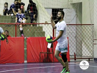 
<a style='margin-left: 5px;' class='btn btn-xs btn-social btn-facebook' href='https://www.facebook.com/sharer/sharer.php?u=https://www.boladovale.com.br/imgs/800-800-90/conteudo/fotos/1924/img0832.jpg' rel='popup' data-width='500' data-height='400'><i class='fa fa-facebook'></i>Compartilhar <span class='hidden-xs'>no Facebook</span>
</a> 
<a class='btn btn-default btn-xs' target='_blank' href='imgs/800-800-90/conteudo/fotos/1924/img0832.jpg'>
<span class='glyphicon glyphicon-cloud-download'></span> Salvar
</a> 
<span></span>