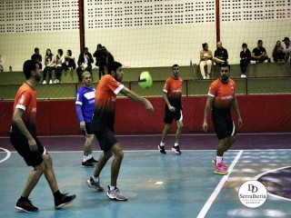 
<a style='margin-left: 5px;' class='btn btn-xs btn-social btn-facebook' href='https://www.facebook.com/sharer/sharer.php?u=https://www.boladovale.com.br/imgs/800-800-90/conteudo/fotos/1924/img0834.jpg' rel='popup' data-width='500' data-height='400'><i class='fa fa-facebook'></i>Compartilhar <span class='hidden-xs'>no Facebook</span>
</a> 
<a class='btn btn-default btn-xs' target='_blank' href='imgs/800-800-90/conteudo/fotos/1924/img0834.jpg'>
<span class='glyphicon glyphicon-cloud-download'></span> Salvar
</a> 
<span></span>