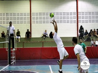 
<a style='margin-left: 5px;' class='btn btn-xs btn-social btn-facebook' href='https://www.facebook.com/sharer/sharer.php?u=https://www.boladovale.com.br/imgs/800-800-90/conteudo/fotos/1924/img0848.jpg' rel='popup' data-width='500' data-height='400'><i class='fa fa-facebook'></i>Compartilhar <span class='hidden-xs'>no Facebook</span>
</a> 
<a class='btn btn-default btn-xs' target='_blank' href='imgs/800-800-90/conteudo/fotos/1924/img0848.jpg'>
<span class='glyphicon glyphicon-cloud-download'></span> Salvar
</a> 
<span></span>