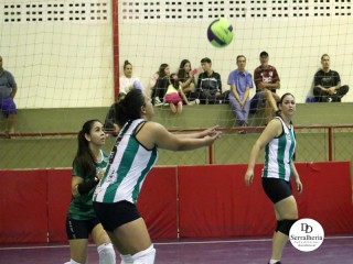 
<a style='margin-left: 5px;' class='btn btn-xs btn-social btn-facebook' href='https://www.facebook.com/sharer/sharer.php?u=https://www.boladovale.com.br/imgs/800-800-90/conteudo/fotos/1926/img1377.jpg' rel='popup' data-width='500' data-height='400'><i class='fa fa-facebook'></i>Compartilhar <span class='hidden-xs'>no Facebook</span>
</a> 
<a class='btn btn-default btn-xs' target='_blank' href='imgs/800-800-90/conteudo/fotos/1926/img1377.jpg'>
<span class='glyphicon glyphicon-cloud-download'></span> Salvar
</a> 
<span></span>