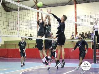 
<a style='margin-left: 5px;' class='btn btn-xs btn-social btn-facebook' href='https://www.facebook.com/sharer/sharer.php?u=https://www.boladovale.com.br/imgs/800-800-90/conteudo/fotos/1927/img1418.jpg' rel='popup' data-width='500' data-height='400'><i class='fa fa-facebook'></i>Compartilhar <span class='hidden-xs'>no Facebook</span>
</a> 
<a class='btn btn-default btn-xs' target='_blank' href='imgs/800-800-90/conteudo/fotos/1927/img1418.jpg'>
<span class='glyphicon glyphicon-cloud-download'></span> Salvar
</a> 
<span></span>