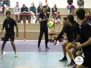 
<a style='margin-left: 5px;' class='btn btn-xs btn-social btn-facebook' href='https://www.facebook.com/sharer/sharer.php?u=https://www.boladovale.com.br/imgs/800-800-90/conteudo/fotos/1927/img1472.jpg' rel='popup' data-width='500' data-height='400'><i class='fa fa-facebook'></i>Compartilhar <span class='hidden-xs'>no Facebook</span>
</a> 
<a class='btn btn-default btn-xs' target='_blank' href='imgs/800-800-90/conteudo/fotos/1927/img1472.jpg'>
<span class='glyphicon glyphicon-cloud-download'></span> Salvar
</a> 
<span></span>