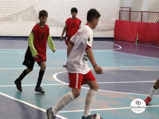 
<a style='margin-left: 5px;' class='btn btn-xs btn-social btn-facebook' href='https://www.facebook.com/sharer/sharer.php?u=https://www.boladovale.com.br/imgs/800-800-90/conteudo/fotos/1931/img1965.jpg' rel='popup' data-width='500' data-height='400'><i class='fa fa-facebook'></i>Compartilhar <span class='hidden-xs'>no Facebook</span>
</a> 
<a class='btn btn-default btn-xs' target='_blank' href='imgs/800-800-90/conteudo/fotos/1931/img1965.jpg'>
<span class='glyphicon glyphicon-cloud-download'></span> Salvar
</a> 
<span></span>