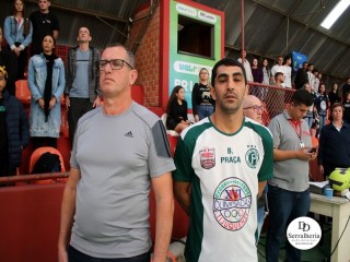 
<a style='margin-left: 5px;' class='btn btn-xs btn-social btn-facebook' href='https://www.facebook.com/sharer/sharer.php?u=https://www.boladovale.com.br/imgs/800-800-90/conteudo/fotos/1934/img2270.jpg' rel='popup' data-width='500' data-height='400'><i class='fa fa-facebook'></i>Compartilhar <span class='hidden-xs'>no Facebook</span>
</a> 
<a class='btn btn-default btn-xs' target='_blank' href='imgs/800-800-90/conteudo/fotos/1934/img2270.jpg'>
<span class='glyphicon glyphicon-cloud-download'></span> Salvar
</a> 
<span></span>