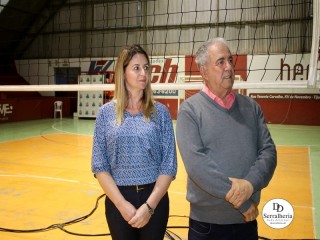 
<a style='margin-left: 5px;' class='btn btn-xs btn-social btn-facebook' href='https://www.facebook.com/sharer/sharer.php?u=https://www.boladovale.com.br/imgs/800-800-90/conteudo/fotos/1935/img2524.jpg' rel='popup' data-width='500' data-height='400'><i class='fa fa-facebook'></i>Compartilhar <span class='hidden-xs'>no Facebook</span>
</a> 
<a class='btn btn-default btn-xs' target='_blank' href='imgs/800-800-90/conteudo/fotos/1935/img2524.jpg'>
<span class='glyphicon glyphicon-cloud-download'></span> Salvar
</a> 
<span></span>