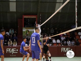 
<a style='margin-left: 5px;' class='btn btn-xs btn-social btn-facebook' href='https://www.facebook.com/sharer/sharer.php?u=https://www.boladovale.com.br/imgs/800-800-90/conteudo/fotos/1936/img2850.jpg' rel='popup' data-width='500' data-height='400'><i class='fa fa-facebook'></i>Compartilhar <span class='hidden-xs'>no Facebook</span>
</a> 
<a class='btn btn-default btn-xs' target='_blank' href='imgs/800-800-90/conteudo/fotos/1936/img2850.jpg'>
<span class='glyphicon glyphicon-cloud-download'></span> Salvar
</a> 
<span></span>