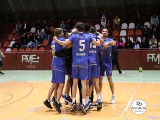 
<a style='margin-left: 5px;' class='btn btn-xs btn-social btn-facebook' href='https://www.facebook.com/sharer/sharer.php?u=https://www.boladovale.com.br/imgs/800-800-90/conteudo/fotos/1936/img2876.jpg' rel='popup' data-width='500' data-height='400'><i class='fa fa-facebook'></i>Compartilhar <span class='hidden-xs'>no Facebook</span>
</a> 
<a class='btn btn-default btn-xs' target='_blank' href='imgs/800-800-90/conteudo/fotos/1936/img2876.jpg'>
<span class='glyphicon glyphicon-cloud-download'></span> Salvar
</a> 
<span></span>