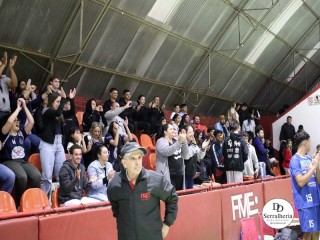 
<a style='margin-left: 5px;' class='btn btn-xs btn-social btn-facebook' href='https://www.facebook.com/sharer/sharer.php?u=https://www.boladovale.com.br/imgs/800-800-90/conteudo/fotos/1936/img2885.jpg' rel='popup' data-width='500' data-height='400'><i class='fa fa-facebook'></i>Compartilhar <span class='hidden-xs'>no Facebook</span>
</a> 
<a class='btn btn-default btn-xs' target='_blank' href='imgs/800-800-90/conteudo/fotos/1936/img2885.jpg'>
<span class='glyphicon glyphicon-cloud-download'></span> Salvar
</a> 
<span></span>