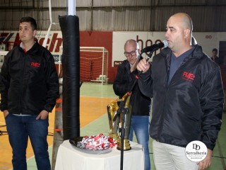 
<a style='margin-left: 5px;' class='btn btn-xs btn-social btn-facebook' href='https://www.facebook.com/sharer/sharer.php?u=https://www.boladovale.com.br/imgs/800-800-90/conteudo/fotos/1937/img2920.jpg' rel='popup' data-width='500' data-height='400'><i class='fa fa-facebook'></i>Compartilhar <span class='hidden-xs'>no Facebook</span>
</a> 
<a class='btn btn-default btn-xs' target='_blank' href='imgs/800-800-90/conteudo/fotos/1937/img2920.jpg'>
<span class='glyphicon glyphicon-cloud-download'></span> Salvar
</a> 
<span></span>