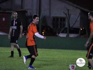 
<a style='margin-left: 5px;' class='btn btn-xs btn-social btn-facebook' href='https://www.facebook.com/sharer/sharer.php?u=https://www.boladovale.com.br/imgs/800-800-90/conteudo/fotos/1938/img3126.jpg' rel='popup' data-width='500' data-height='400'><i class='fa fa-facebook'></i>Compartilhar <span class='hidden-xs'>no Facebook</span>
</a> 
<a class='btn btn-default btn-xs' target='_blank' href='imgs/800-800-90/conteudo/fotos/1938/img3126.jpg'>
<span class='glyphicon glyphicon-cloud-download'></span> Salvar
</a> 
<span></span>