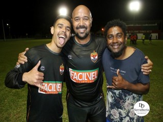 
<a style='margin-left: 5px;' class='btn btn-xs btn-social btn-facebook' href='https://www.facebook.com/sharer/sharer.php?u=https://www.boladovale.com.br/imgs/800-800-90/conteudo/fotos/1938/img3215.jpg' rel='popup' data-width='500' data-height='400'><i class='fa fa-facebook'></i>Compartilhar <span class='hidden-xs'>no Facebook</span>
</a> 
<a class='btn btn-default btn-xs' target='_blank' href='imgs/800-800-90/conteudo/fotos/1938/img3215.jpg'>
<span class='glyphicon glyphicon-cloud-download'></span> Salvar
</a> 
<span></span>