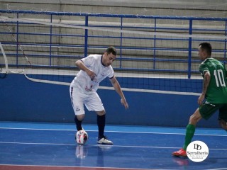 
<a style='margin-left: 5px;' class='btn btn-xs btn-social btn-facebook' href='https://www.facebook.com/sharer/sharer.php?u=https://www.boladovale.com.br/imgs/800-800-90/conteudo/fotos/1939/img3230.jpg' rel='popup' data-width='500' data-height='400'><i class='fa fa-facebook'></i>Compartilhar <span class='hidden-xs'>no Facebook</span>
</a> 
<a class='btn btn-default btn-xs' target='_blank' href='imgs/800-800-90/conteudo/fotos/1939/img3230.jpg'>
<span class='glyphicon glyphicon-cloud-download'></span> Salvar
</a> 
<span></span>