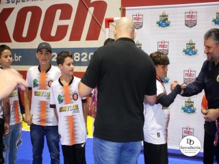 
<a style='margin-left: 5px;' class='btn btn-xs btn-social btn-facebook' href='https://www.facebook.com/sharer/sharer.php?u=https://www.boladovale.com.br/imgs/800-800-90/conteudo/fotos/1944/img3908.jpg' rel='popup' data-width='500' data-height='400'><i class='fa fa-facebook'></i>Compartilhar <span class='hidden-xs'>no Facebook</span>
</a> 
<a class='btn btn-default btn-xs' target='_blank' href='imgs/800-800-90/conteudo/fotos/1944/img3908.jpg'>
<span class='glyphicon glyphicon-cloud-download'></span> Salvar
</a> 
<span></span>