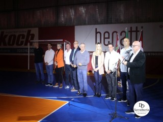 
<a style='margin-left: 5px;' class='btn btn-xs btn-social btn-facebook' href='https://www.facebook.com/sharer/sharer.php?u=https://www.boladovale.com.br/imgs/800-800-90/conteudo/fotos/1945/img3672.jpg' rel='popup' data-width='500' data-height='400'><i class='fa fa-facebook'></i>Compartilhar <span class='hidden-xs'>no Facebook</span>
</a> 
<a class='btn btn-default btn-xs' target='_blank' href='imgs/800-800-90/conteudo/fotos/1945/img3672.jpg'>
<span class='glyphicon glyphicon-cloud-download'></span> Salvar
</a> 
<span></span>