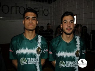 
<a style='margin-left: 5px;' class='btn btn-xs btn-social btn-facebook' href='https://www.facebook.com/sharer/sharer.php?u=https://www.boladovale.com.br/imgs/800-800-90/conteudo/fotos/1945/img3698.jpg' rel='popup' data-width='500' data-height='400'><i class='fa fa-facebook'></i>Compartilhar <span class='hidden-xs'>no Facebook</span>
</a> 
<a class='btn btn-default btn-xs' target='_blank' href='imgs/800-800-90/conteudo/fotos/1945/img3698.jpg'>
<span class='glyphicon glyphicon-cloud-download'></span> Salvar
</a> 
<span></span>
