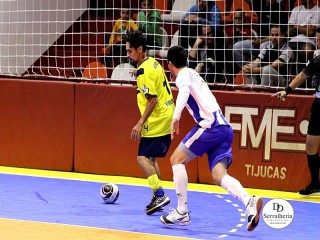 
<a style='margin-left: 5px;' class='btn btn-xs btn-social btn-facebook' href='https://www.facebook.com/sharer/sharer.php?u=https://www.boladovale.com.br/imgs/800-800-90/conteudo/fotos/1948/img4272.jpg' rel='popup' data-width='500' data-height='400'><i class='fa fa-facebook'></i>Compartilhar <span class='hidden-xs'>no Facebook</span>
</a> 
<a class='btn btn-default btn-xs' target='_blank' href='imgs/800-800-90/conteudo/fotos/1948/img4272.jpg'>
<span class='glyphicon glyphicon-cloud-download'></span> Salvar
</a> 
<span></span>