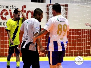 
<a style='margin-left: 5px;' class='btn btn-xs btn-social btn-facebook' href='https://www.facebook.com/sharer/sharer.php?u=https://www.boladovale.com.br/imgs/800-800-90/conteudo/fotos/1948/img4302.jpg' rel='popup' data-width='500' data-height='400'><i class='fa fa-facebook'></i>Compartilhar <span class='hidden-xs'>no Facebook</span>
</a> 
<a class='btn btn-default btn-xs' target='_blank' href='imgs/800-800-90/conteudo/fotos/1948/img4302.jpg'>
<span class='glyphicon glyphicon-cloud-download'></span> Salvar
</a> 
<span></span>
