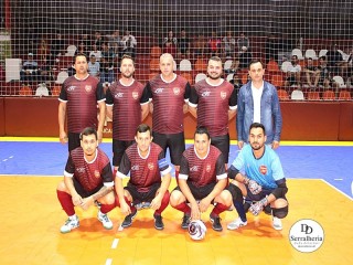 
<a style='margin-left: 5px;' class='btn btn-xs btn-social btn-facebook' href='https://www.facebook.com/sharer/sharer.php?u=https://www.boladovale.com.br/imgs/800-800-90/conteudo/fotos/1950/img4409.jpg' rel='popup' data-width='500' data-height='400'><i class='fa fa-facebook'></i>Compartilhar <span class='hidden-xs'>no Facebook</span>
</a> 
<a class='btn btn-default btn-xs' target='_blank' href='imgs/800-800-90/conteudo/fotos/1950/img4409.jpg'>
<span class='glyphicon glyphicon-cloud-download'></span> Salvar
</a> 
<span></span>
