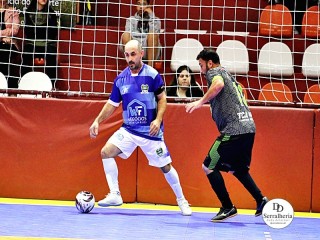 
<a style='margin-left: 5px;' class='btn btn-xs btn-social btn-facebook' href='https://www.facebook.com/sharer/sharer.php?u=https://www.boladovale.com.br/imgs/800-800-90/conteudo/fotos/1951/img4517.jpg' rel='popup' data-width='500' data-height='400'><i class='fa fa-facebook'></i>Compartilhar <span class='hidden-xs'>no Facebook</span>
</a> 
<a class='btn btn-default btn-xs' target='_blank' href='imgs/800-800-90/conteudo/fotos/1951/img4517.jpg'>
<span class='glyphicon glyphicon-cloud-download'></span> Salvar
</a> 
<span></span>