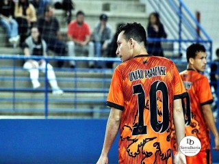 
<a style='margin-left: 5px;' class='btn btn-xs btn-social btn-facebook' href='https://www.facebook.com/sharer/sharer.php?u=https://www.boladovale.com.br/imgs/800-800-90/conteudo/fotos/1954/img4906.jpg' rel='popup' data-width='500' data-height='400'><i class='fa fa-facebook'></i>Compartilhar <span class='hidden-xs'>no Facebook</span>
</a> 
<a class='btn btn-default btn-xs' target='_blank' href='imgs/800-800-90/conteudo/fotos/1954/img4906.jpg'>
<span class='glyphicon glyphicon-cloud-download'></span> Salvar
</a> 
<span></span>