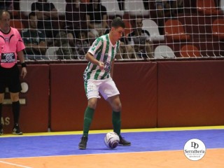 
<a style='margin-left: 5px;' class='btn btn-xs btn-social btn-facebook' href='https://www.facebook.com/sharer/sharer.php?u=https://www.boladovale.com.br/imgs/800-800-90/conteudo/fotos/1959/img5314.jpg' rel='popup' data-width='500' data-height='400'><i class='fa fa-facebook'></i>Compartilhar <span class='hidden-xs'>no Facebook</span>
</a> 
<a class='btn btn-default btn-xs' target='_blank' href='imgs/800-800-90/conteudo/fotos/1959/img5314.jpg'>
<span class='glyphicon glyphicon-cloud-download'></span> Salvar
</a> 
<span></span>
