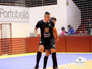 
<a style='margin-left: 5px;' class='btn btn-xs btn-social btn-facebook' href='https://www.facebook.com/sharer/sharer.php?u=https://www.boladovale.com.br/imgs/800-800-90/conteudo/fotos/1966/img5968.jpg' rel='popup' data-width='500' data-height='400'><i class='fa fa-facebook'></i>Compartilhar <span class='hidden-xs'>no Facebook</span>
</a> 
<a class='btn btn-default btn-xs' target='_blank' href='imgs/800-800-90/conteudo/fotos/1966/img5968.jpg'>
<span class='glyphicon glyphicon-cloud-download'></span> Salvar
</a> 
<span></span>