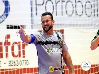 
<a style='margin-left: 5px;' class='btn btn-xs btn-social btn-facebook' href='https://www.facebook.com/sharer/sharer.php?u=https://www.boladovale.com.br/imgs/800-800-90/conteudo/fotos/1966/img5985.jpg' rel='popup' data-width='500' data-height='400'><i class='fa fa-facebook'></i>Compartilhar <span class='hidden-xs'>no Facebook</span>
</a> 
<a class='btn btn-default btn-xs' target='_blank' href='imgs/800-800-90/conteudo/fotos/1966/img5985.jpg'>
<span class='glyphicon glyphicon-cloud-download'></span> Salvar
</a> 
<span></span>