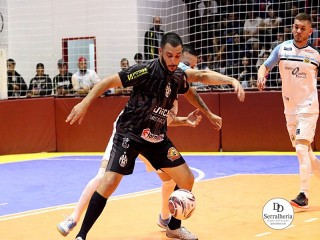
<a style='margin-left: 5px;' class='btn btn-xs btn-social btn-facebook' href='https://www.facebook.com/sharer/sharer.php?u=https://www.boladovale.com.br/imgs/800-800-90/conteudo/fotos/1967/img6121.jpg' rel='popup' data-width='500' data-height='400'><i class='fa fa-facebook'></i>Compartilhar <span class='hidden-xs'>no Facebook</span>
</a> 
<a class='btn btn-default btn-xs' target='_blank' href='imgs/800-800-90/conteudo/fotos/1967/img6121.jpg'>
<span class='glyphicon glyphicon-cloud-download'></span> Salvar
</a> 
<span></span>