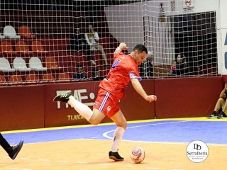 
<a style='margin-left: 5px;' class='btn btn-xs btn-social btn-facebook' href='https://www.facebook.com/sharer/sharer.php?u=https://www.boladovale.com.br/imgs/800-800-90/conteudo/fotos/1968/img6253.jpg' rel='popup' data-width='500' data-height='400'><i class='fa fa-facebook'></i>Compartilhar <span class='hidden-xs'>no Facebook</span>
</a> 
<a class='btn btn-default btn-xs' target='_blank' href='imgs/800-800-90/conteudo/fotos/1968/img6253.jpg'>
<span class='glyphicon glyphicon-cloud-download'></span> Salvar
</a> 
<span></span>