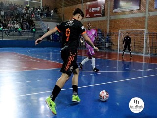 
<a style='margin-left: 5px;' class='btn btn-xs btn-social btn-facebook' href='https://www.facebook.com/sharer/sharer.php?u=https://www.boladovale.com.br/imgs/800-800-90/conteudo/fotos/1969/img6493.jpg' rel='popup' data-width='500' data-height='400'><i class='fa fa-facebook'></i>Compartilhar <span class='hidden-xs'>no Facebook</span>
</a> 
<a class='btn btn-default btn-xs' target='_blank' href='imgs/800-800-90/conteudo/fotos/1969/img6493.jpg'>
<span class='glyphicon glyphicon-cloud-download'></span> Salvar
</a> 
<span></span>