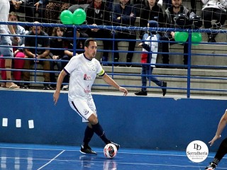 
<a style='margin-left: 5px;' class='btn btn-xs btn-social btn-facebook' href='https://www.facebook.com/sharer/sharer.php?u=https://www.boladovale.com.br/imgs/800-800-90/conteudo/fotos/1970/img6544.jpg' rel='popup' data-width='500' data-height='400'><i class='fa fa-facebook'></i>Compartilhar <span class='hidden-xs'>no Facebook</span>
</a> 
<a class='btn btn-default btn-xs' target='_blank' href='imgs/800-800-90/conteudo/fotos/1970/img6544.jpg'>
<span class='glyphicon glyphicon-cloud-download'></span> Salvar
</a> 
<span></span>