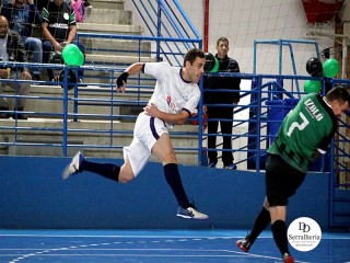 
<a style='margin-left: 5px;' class='btn btn-xs btn-social btn-facebook' href='https://www.facebook.com/sharer/sharer.php?u=https://www.boladovale.com.br/imgs/800-800-90/conteudo/fotos/1970/img6571.jpg' rel='popup' data-width='500' data-height='400'><i class='fa fa-facebook'></i>Compartilhar <span class='hidden-xs'>no Facebook</span>
</a> 
<a class='btn btn-default btn-xs' target='_blank' href='imgs/800-800-90/conteudo/fotos/1970/img6571.jpg'>
<span class='glyphicon glyphicon-cloud-download'></span> Salvar
</a> 
<span></span>