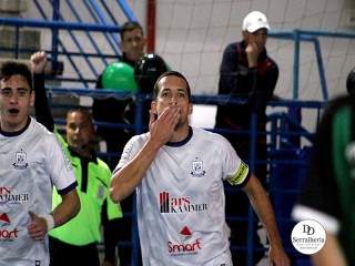 
<a style='margin-left: 5px;' class='btn btn-xs btn-social btn-facebook' href='https://www.facebook.com/sharer/sharer.php?u=https://www.boladovale.com.br/imgs/800-800-90/conteudo/fotos/1970/img6589.jpg' rel='popup' data-width='500' data-height='400'><i class='fa fa-facebook'></i>Compartilhar <span class='hidden-xs'>no Facebook</span>
</a> 
<a class='btn btn-default btn-xs' target='_blank' href='imgs/800-800-90/conteudo/fotos/1970/img6589.jpg'>
<span class='glyphicon glyphicon-cloud-download'></span> Salvar
</a> 
<span></span>