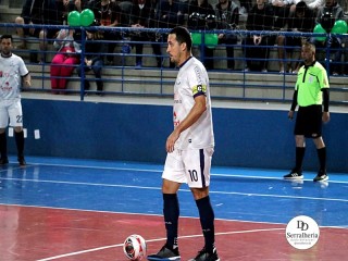 
<a style='margin-left: 5px;' class='btn btn-xs btn-social btn-facebook' href='https://www.facebook.com/sharer/sharer.php?u=https://www.boladovale.com.br/imgs/800-800-90/conteudo/fotos/1970/img6679.jpg' rel='popup' data-width='500' data-height='400'><i class='fa fa-facebook'></i>Compartilhar <span class='hidden-xs'>no Facebook</span>
</a> 
<a class='btn btn-default btn-xs' target='_blank' href='imgs/800-800-90/conteudo/fotos/1970/img6679.jpg'>
<span class='glyphicon glyphicon-cloud-download'></span> Salvar
</a> 
<span></span>
